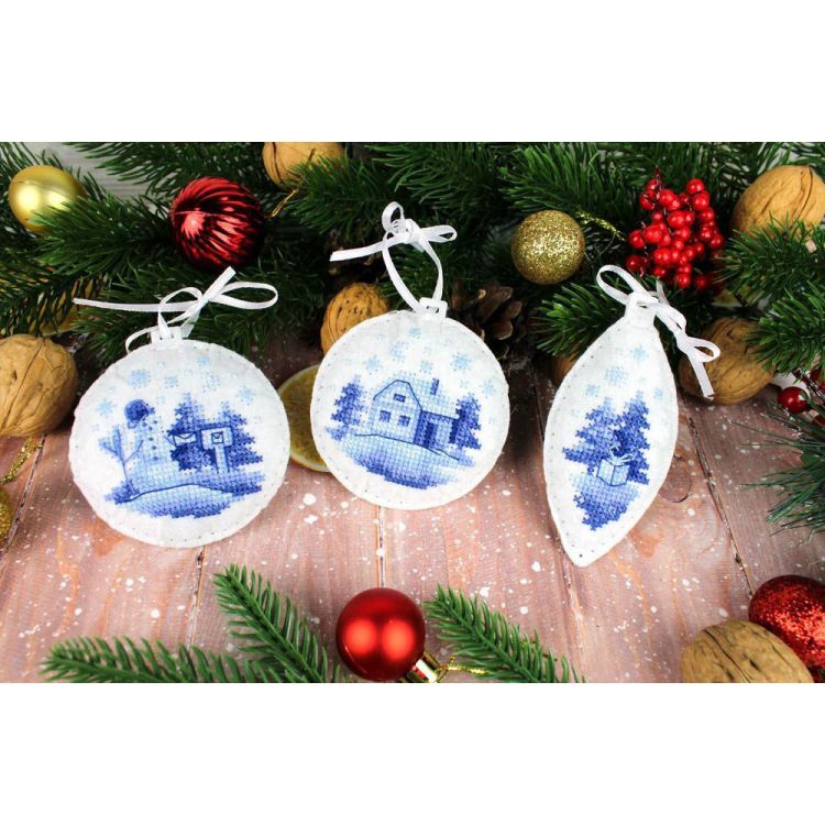 Т-1073 Набор для вышивания на перфорированном фетре МП Студия 'Новогодние игрушки №2. Набор из 3 шт.' 9*8, 9*8, 11*5 см — PalitraMastera