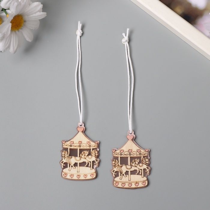 Декор для творчества дерево, пластик «Карусель с лошадками», зеркальный, набор 2 шт., 3.2х5.1 см фото 1 &mdash; PalitraMastera