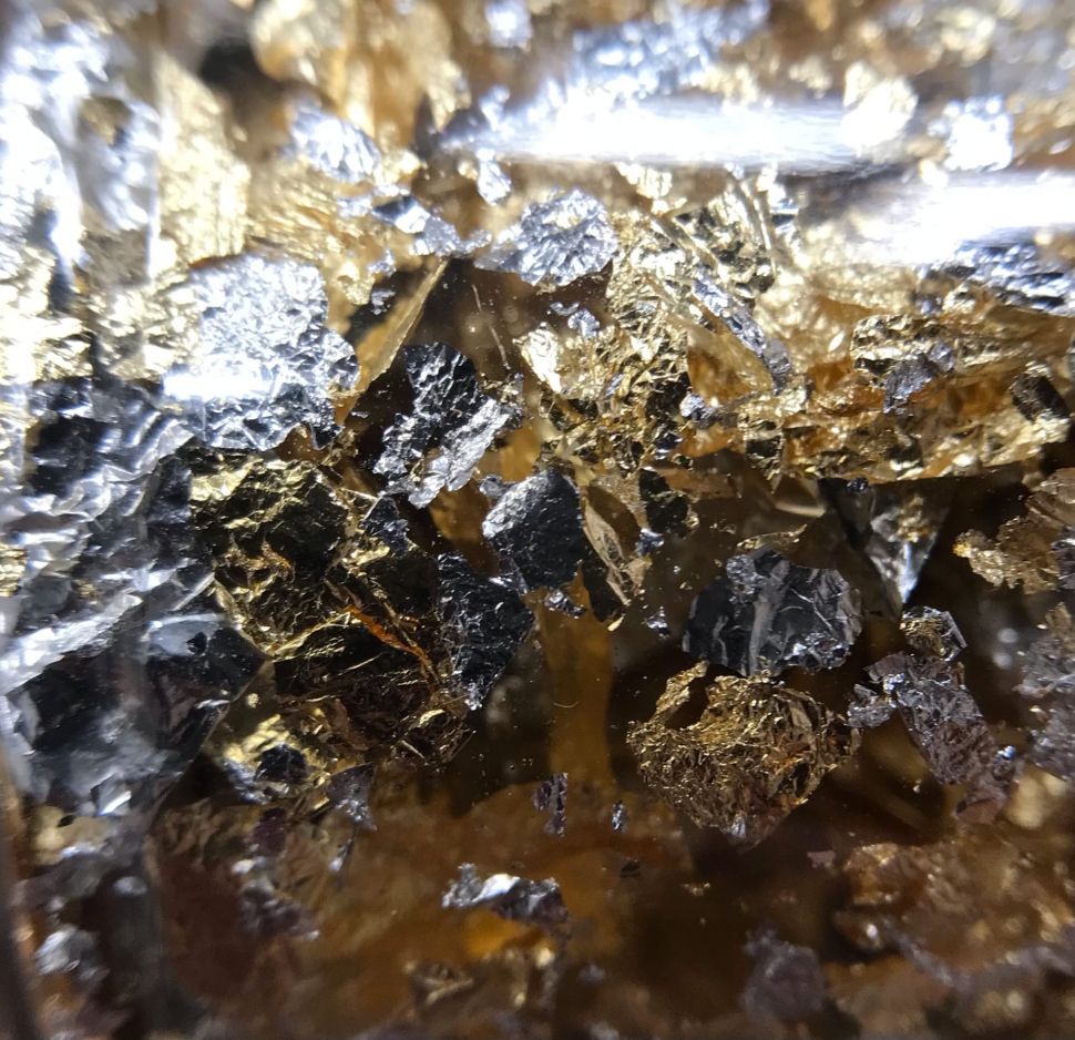 Pentart Поталь, хлопья, 100 мл, ассорти М6, золото/серебро/медь/бронза--- фото 1 — PalitraMastera