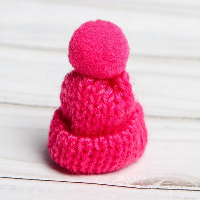 Шапка для игрушек вязанная с помпоном, 1 шт, цвет розовый  3566976 — PalitraMastera