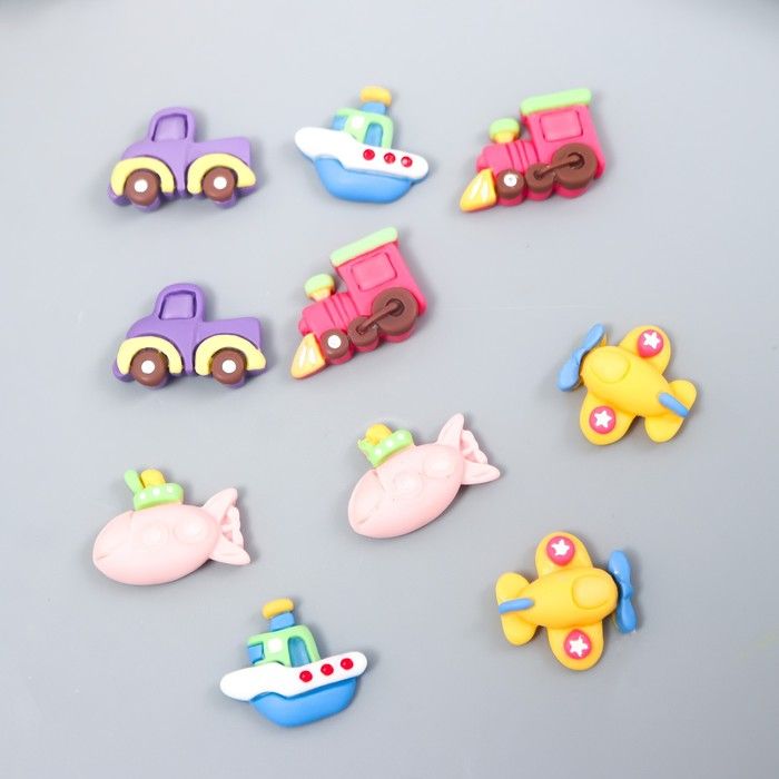 Декор для творчества пластик "Транспорт" набор 10 шт МИКС 1,7х2,1х0,7 см  9135344 фото 1 — PalitraMastera
