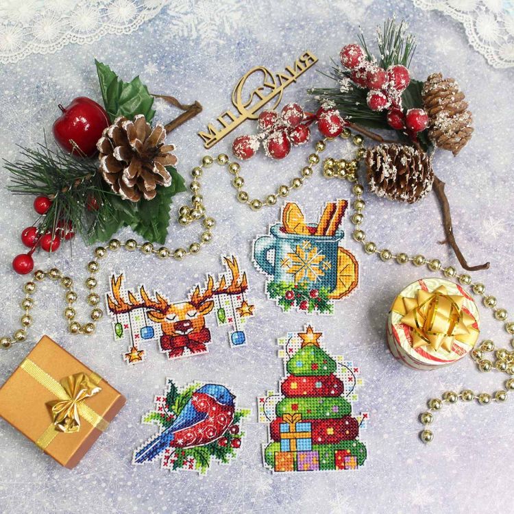 Р-581 Набор для вышивания магнитов на пласт. канве МП Студия 'Времена года Зима' 7*9см — PalitraMastera