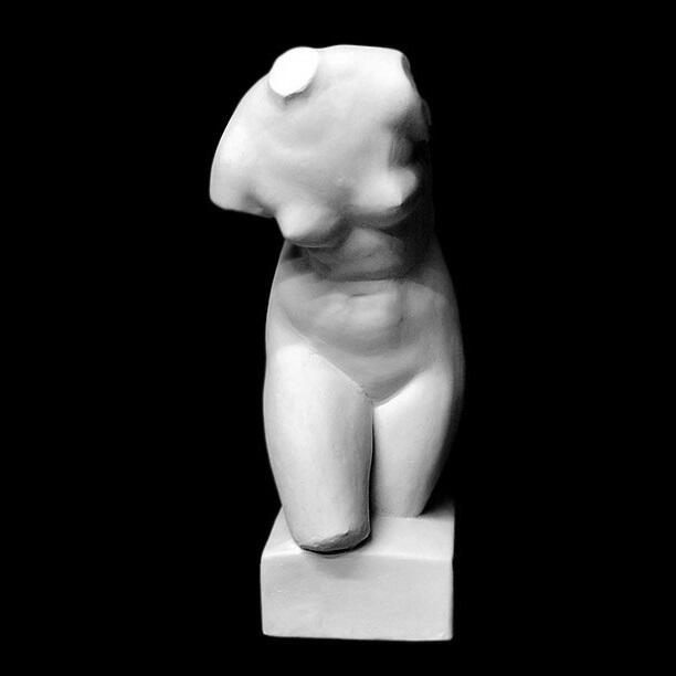 Торс Афродиты (Венеры), гипс (арт.90-905)--- фото 1 &mdash; PalitraMastera