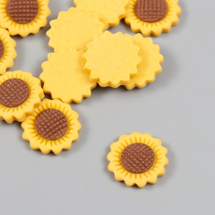 Декор для творчества пластик &quot;Подсолнух&quot; 1,8х1,8 см  9767058 — PalitraMastera