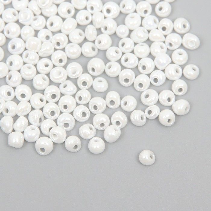 Бисер стекло 4 мм "Капелька. Белое облако" 10 гр  9627175 фото 1 — PalitraMastera