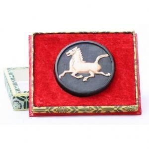 Тушь черная в брикете, диаметр 5,7 см., круглая фото 1 &mdash; PalitraMastera