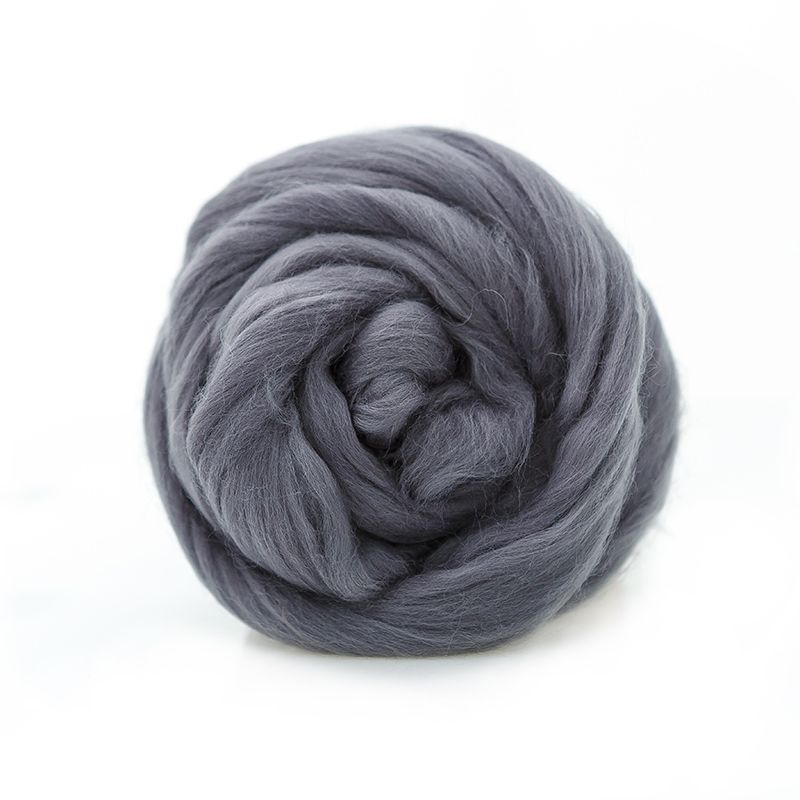 Гребенная лента шерсть аргентинский меринос (0562, темно-серый) фото 1 &mdash; PalitraMastera