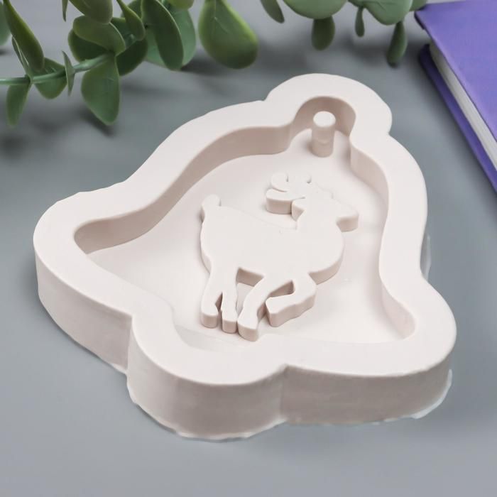 Молд силикон &quot;Колокольчик с оленем&quot; 9,5х10,5х1,5 см  6707472 — PalitraMastera