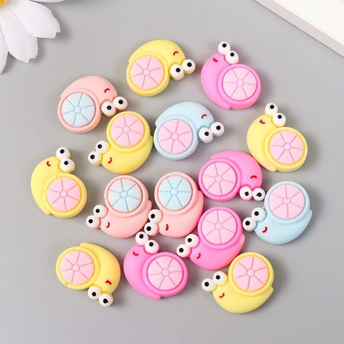 Декор для творчества пластик "Довольная улитка" МИКС 2,3х1,7 см  9517198 фото 1 — PalitraMastera