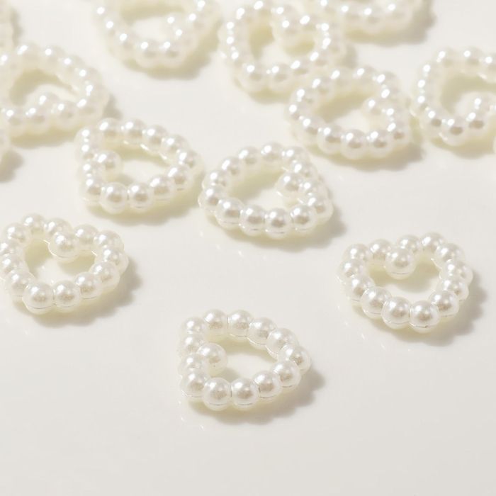 Бусина из пластика «Сердце», 12х12 мм, набор 50 шт., цвет белый фото 1 &mdash; PalitraMastera