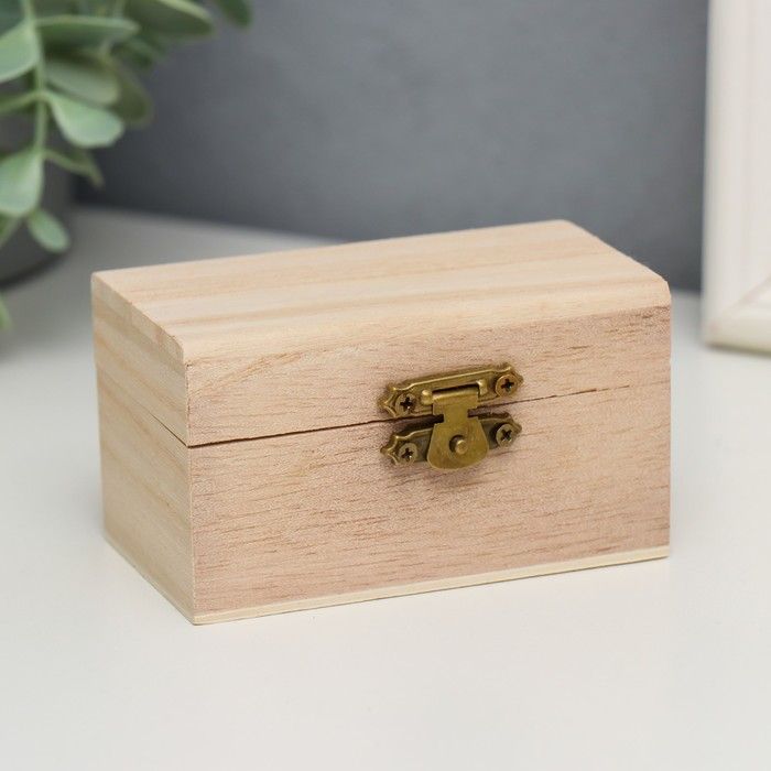 Шкатулка "Простая" небольшое скругление крышки под сундучок с замком (9 см × 5,5 см × 5 см ) фото 1 &mdash; PalitraMastera