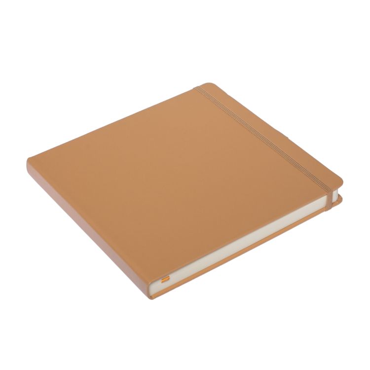 Блокнот для зарисовок Sketchmarker 140г/кв.м 20*20cм 80л твердая обложка Капучино &mdash; PalitraMastera