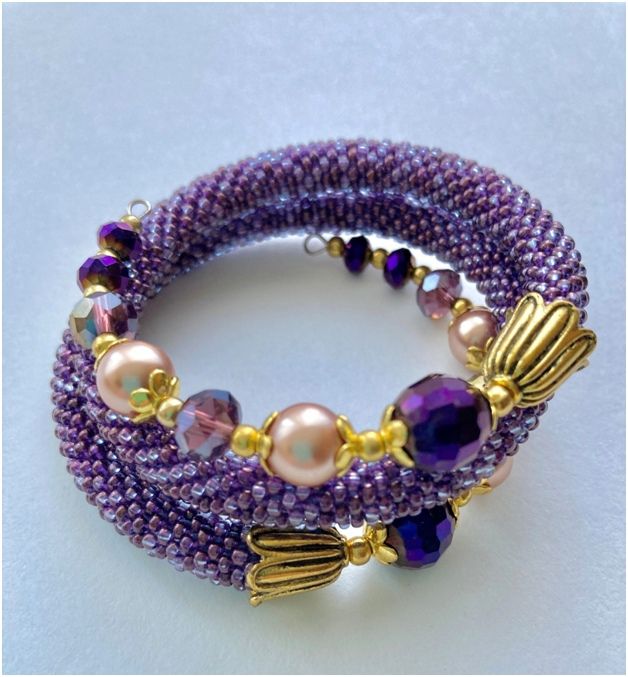 Браслет на проволоке (фиолетовый) — PalitraMastera