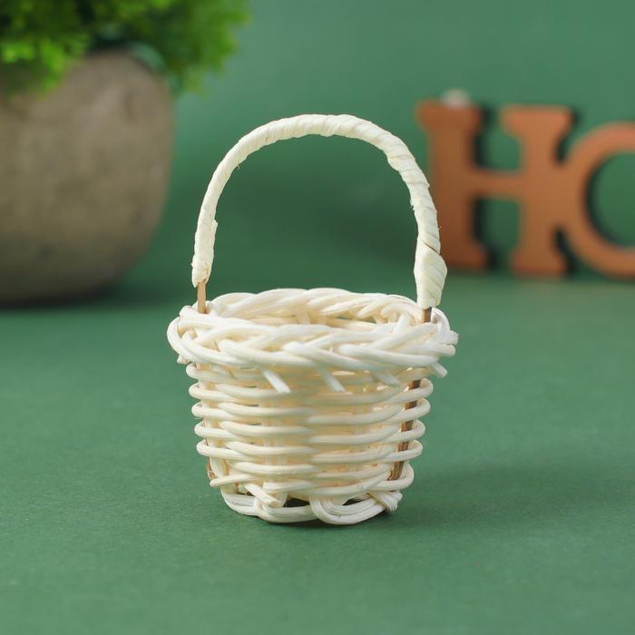 Миниатюра кукольная - корзинка, цвет белый  4022575 — PalitraMastera