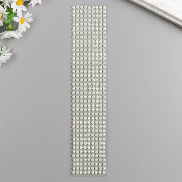 Наклейка пластик стразы "Белые полужемчужины" d=0,6 см 30,5х7 см 5148317 &mdash; PalitraMastera