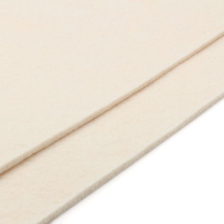 Фетр жесткий Astra&amp;Craft, 40*60см*3мм (AF825 слоновая кость) — PalitraMastera