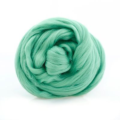 Пряжа ТР ГЛ Полутонкая  для валяния 100% шерсть 100 г,  зеленое яблоко--- фото 1 &mdash; PalitraMastera