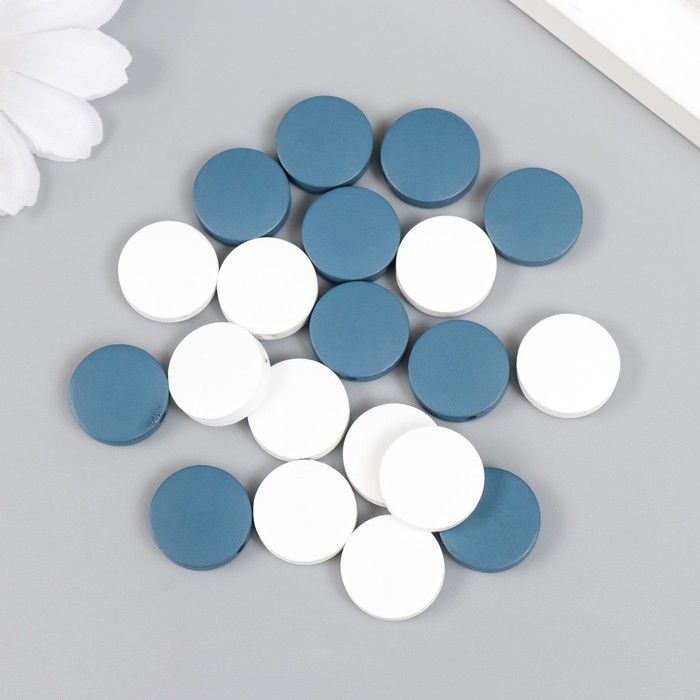 Бусины для творчества дерево "Плоский круг" набор 20 шт белый, серо-синий 0,4х1,5х1,5 см  7829714 фото 1 &mdash; PalitraMastera