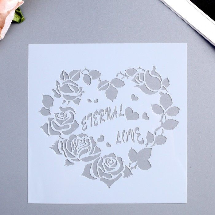 Трафарет пластик "Цветочное сердце" 13х13 см  4346852 фото 1 — PalitraMastera