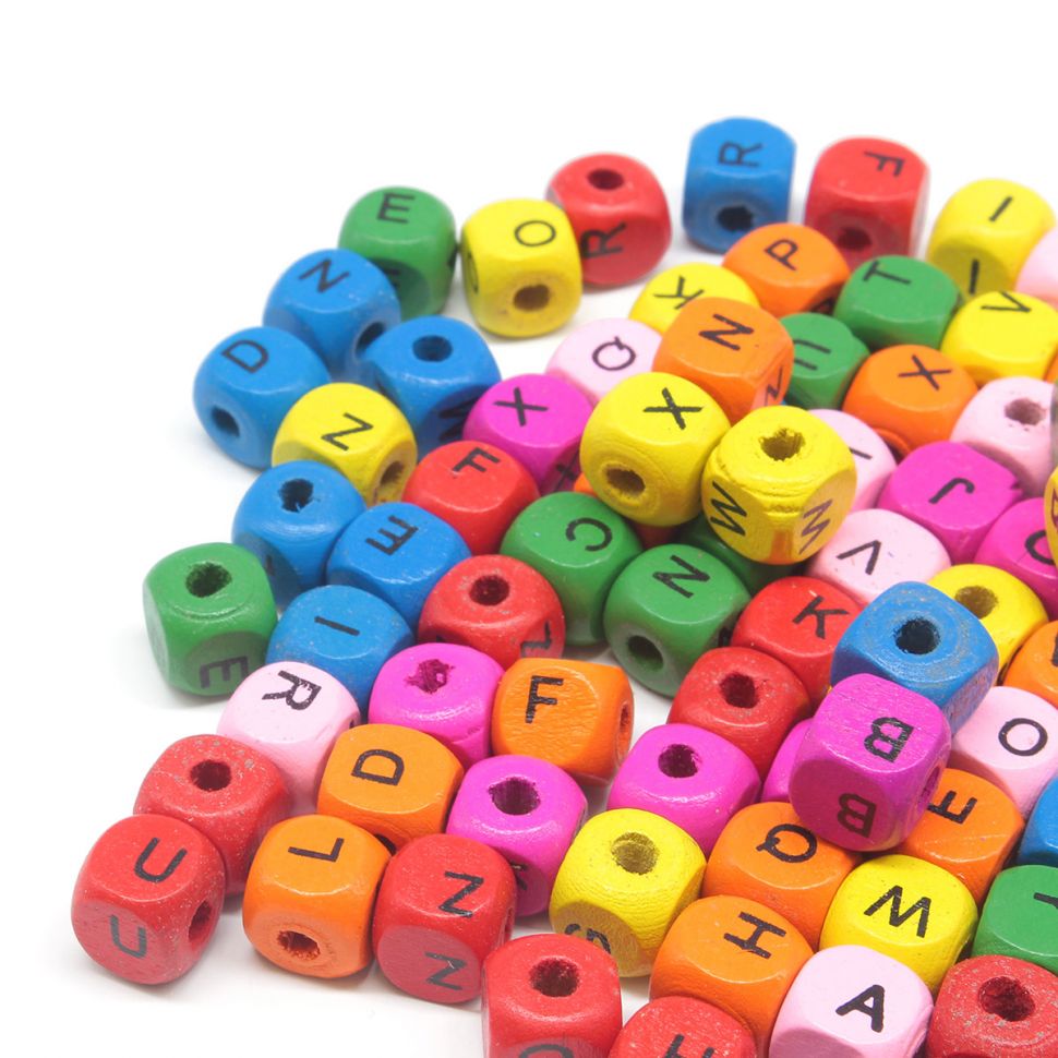 Бусины деревянные, цветной микс, с буквами Английский алфавит, 10*10мм, 96штук/упак, Astra&Craft фото 1 &mdash; PalitraMastera