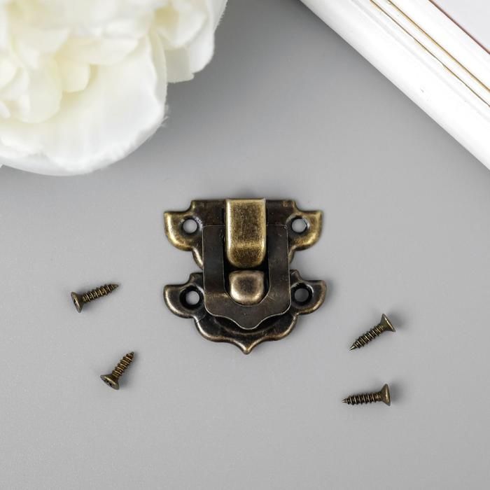 Замок металл для шкатулки бронза + гвозд. 1 шт 2,9х3 см  3539210 фото 1 &mdash; PalitraMastera