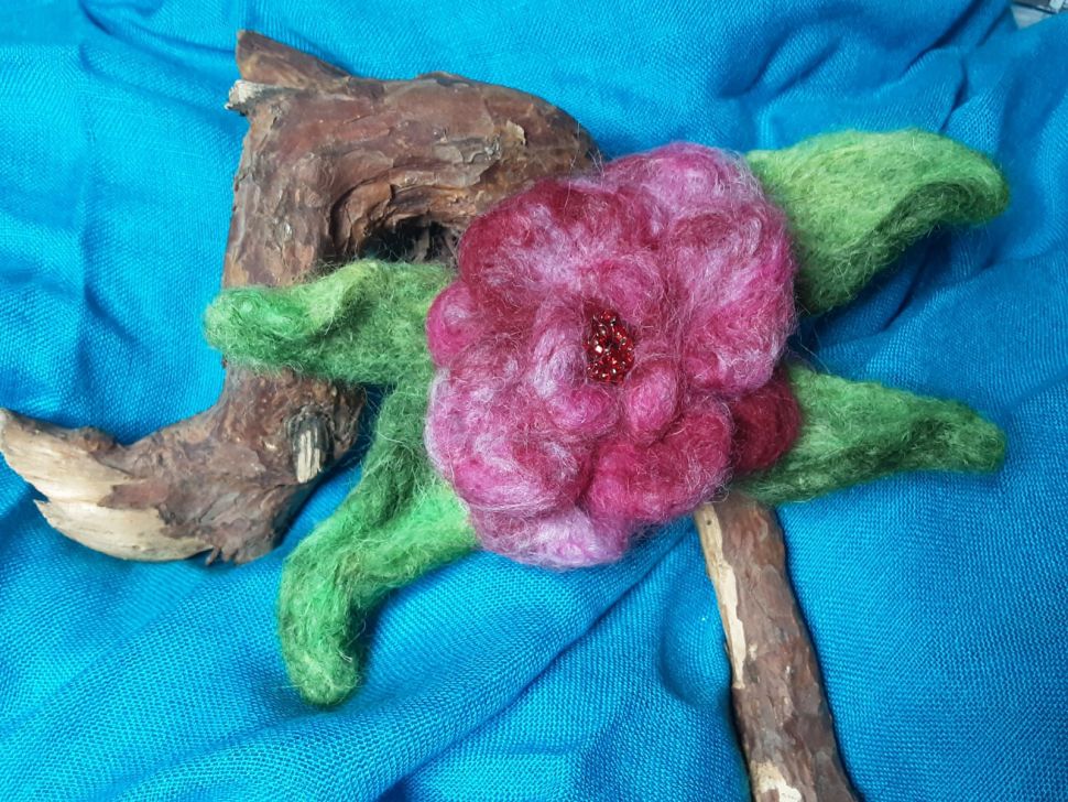 Розовый цветок ( 4 листочка по бокам) фото 1 — PalitraMastera