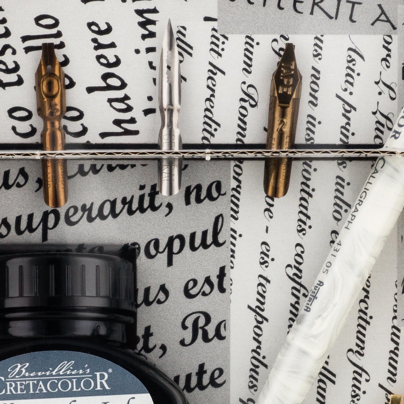 ПЕРЬЯ CRETACOLOR